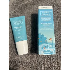 The InkeyList Selfless by Hyram Mandelic Acid & Rice Bran Exfoliating Serum 1 oz